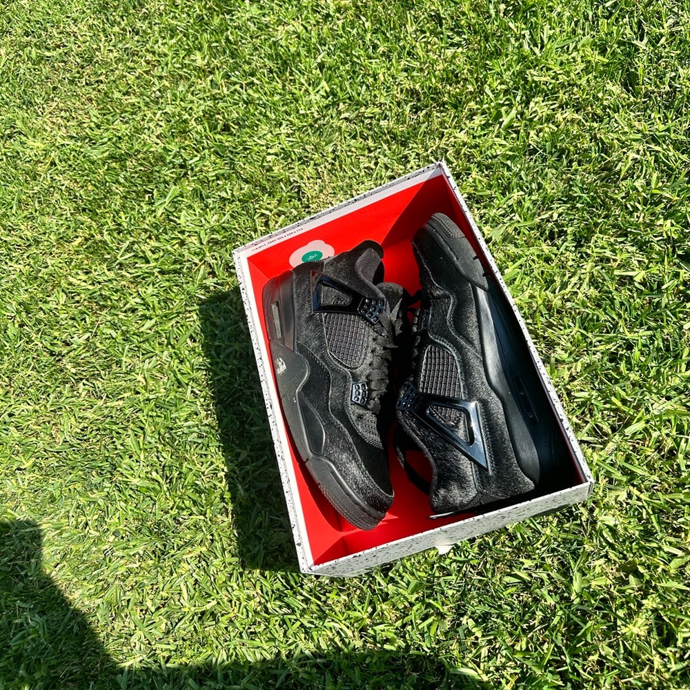 Air Jordan 4 Olivia Kim ‘No Cover’